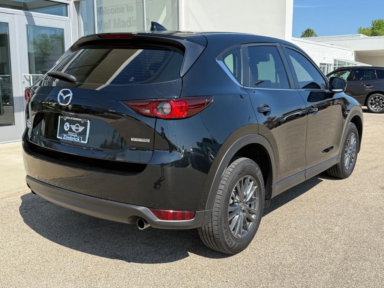 Mazda CX-5 Vehicle Image 03
