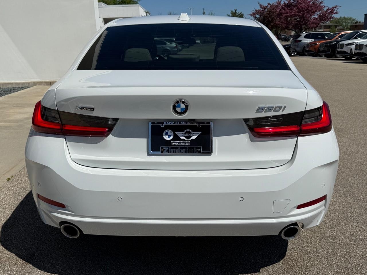 BMW 3 Series Vehicle Image 04