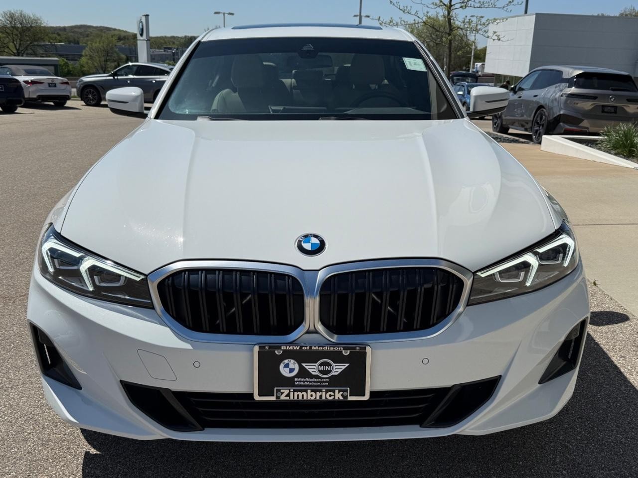 BMW 3 Series Vehicle Image 08