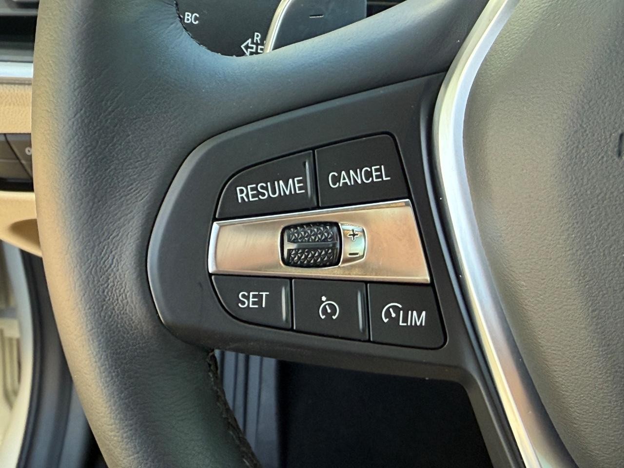 BMW 3 Series Vehicle Image 15
