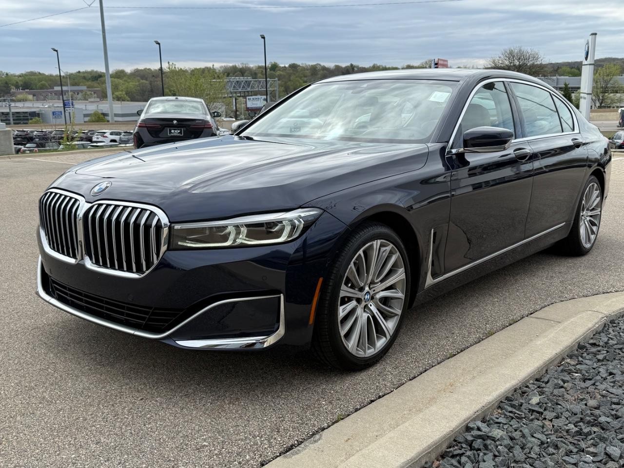 BMW 7 Series Vehicle Image 08