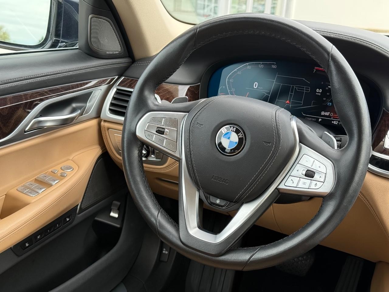 BMW 7 Series Vehicle Image 14