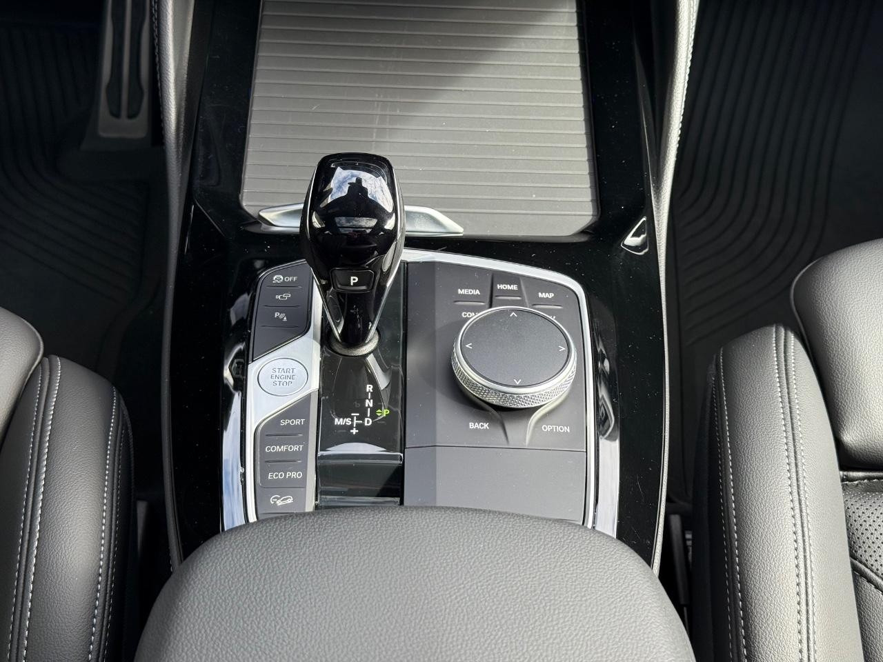 BMW X4 Vehicle Image 13