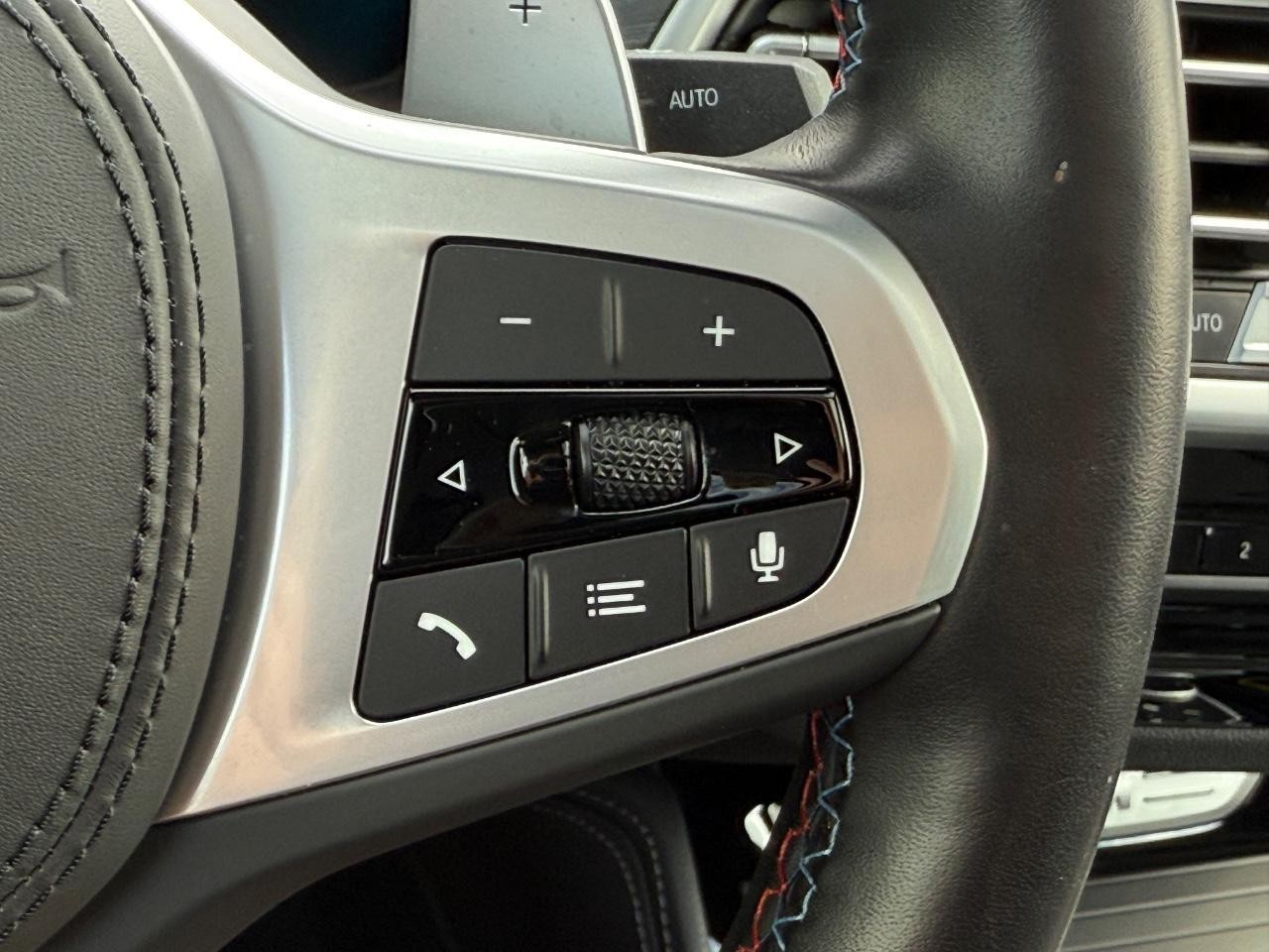 BMW X4 Vehicle Image 17
