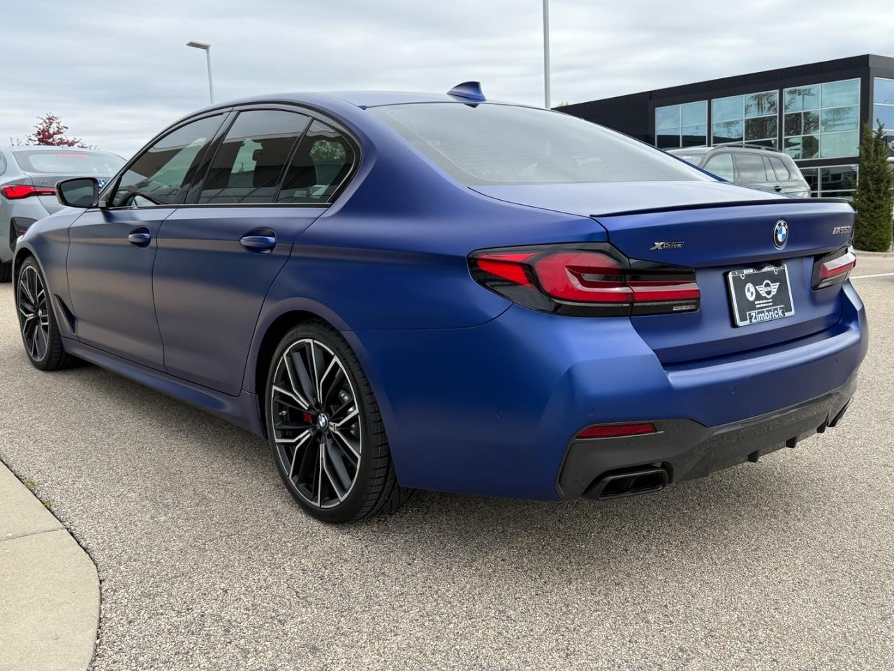 BMW 5 Series Vehicle Image 06