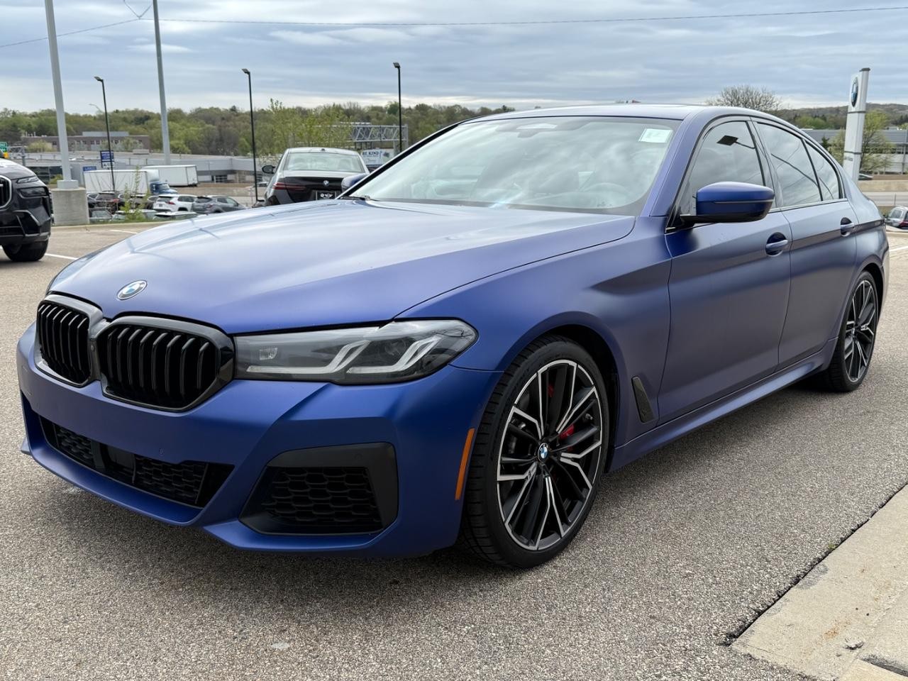 BMW 5 Series Vehicle Image 08
