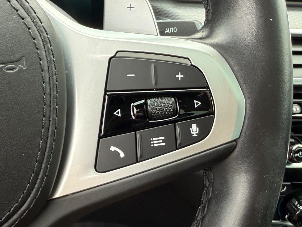 BMW 5 Series Vehicle Image 18