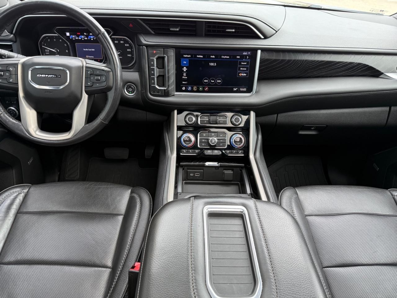 GMC Yukon Vehicle Image 13