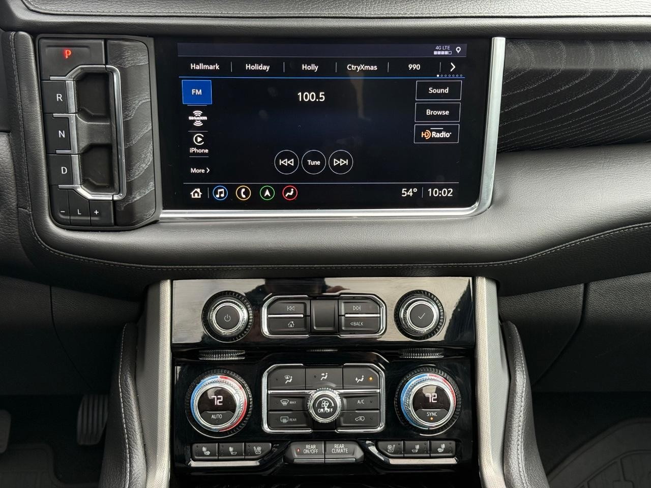 GMC Yukon Vehicle Image 14