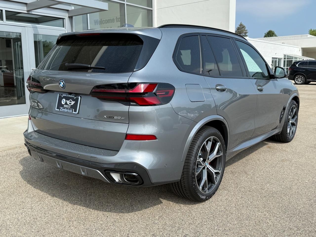 BMW X5 Vehicle Image 03