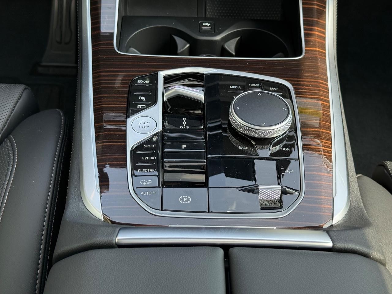 BMW X5 Vehicle Image 08