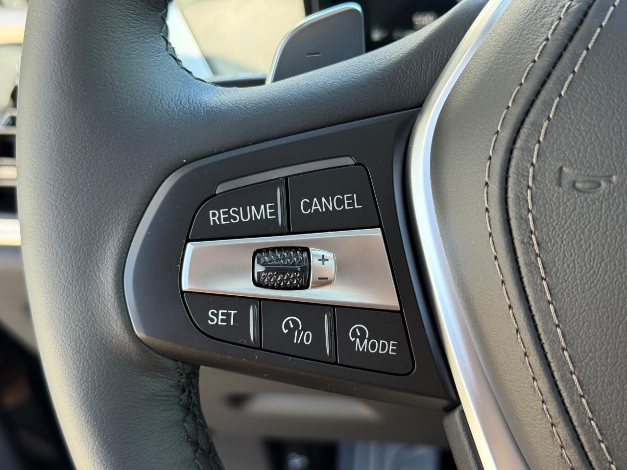 BMW X5 Vehicle Image 12