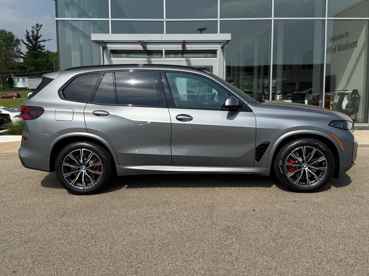 BMW X5 Vehicle Image 02