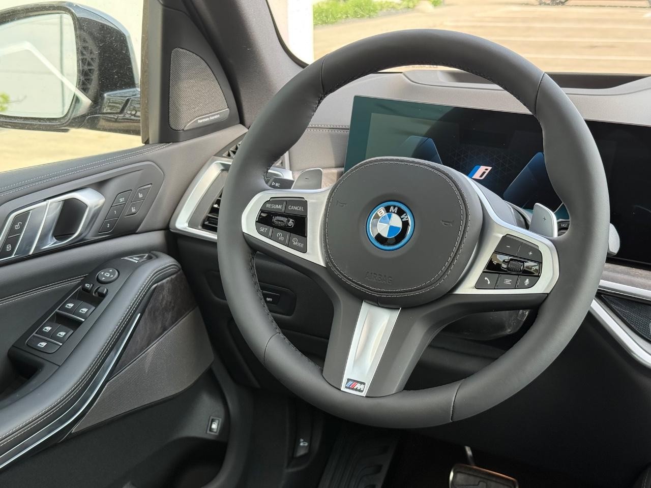 BMW X5 Vehicle Image 10