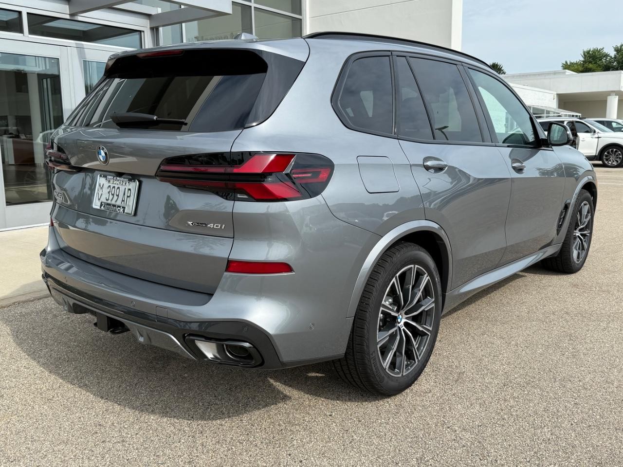 BMW X5 Vehicle Image 03