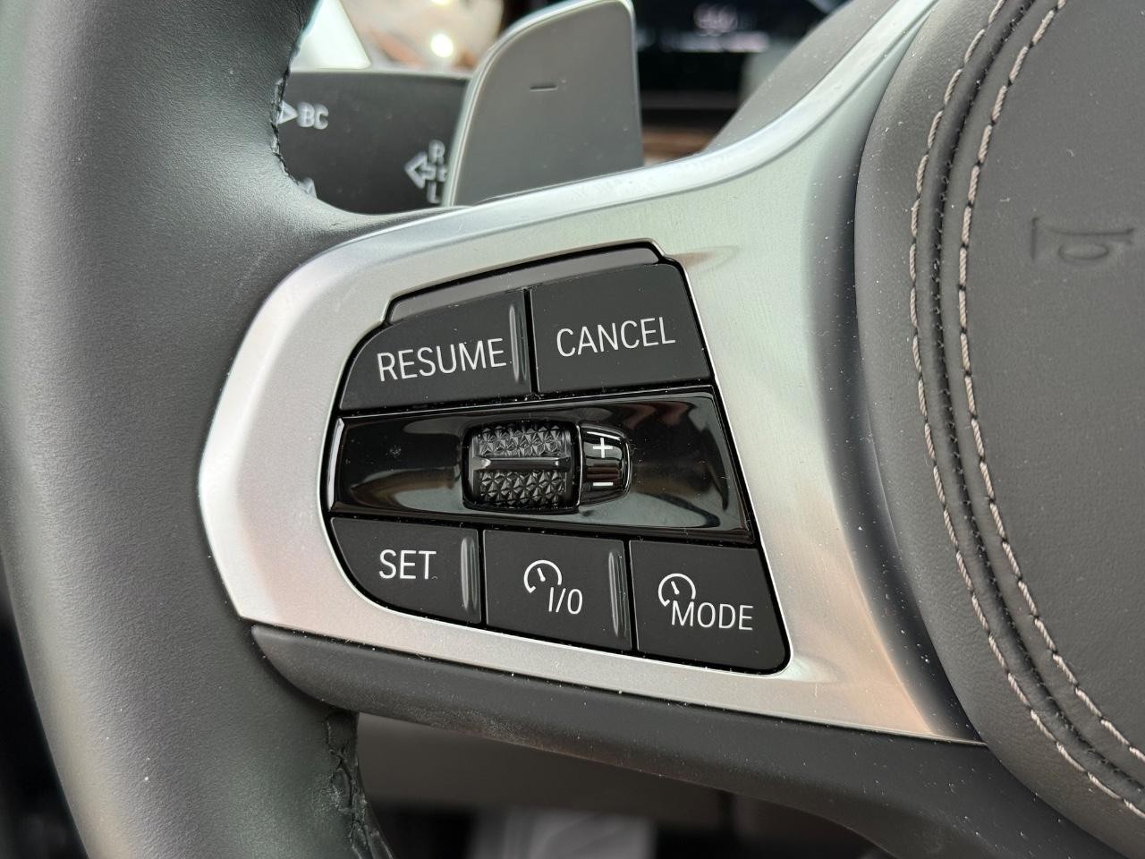 BMW X5 Vehicle Image 12