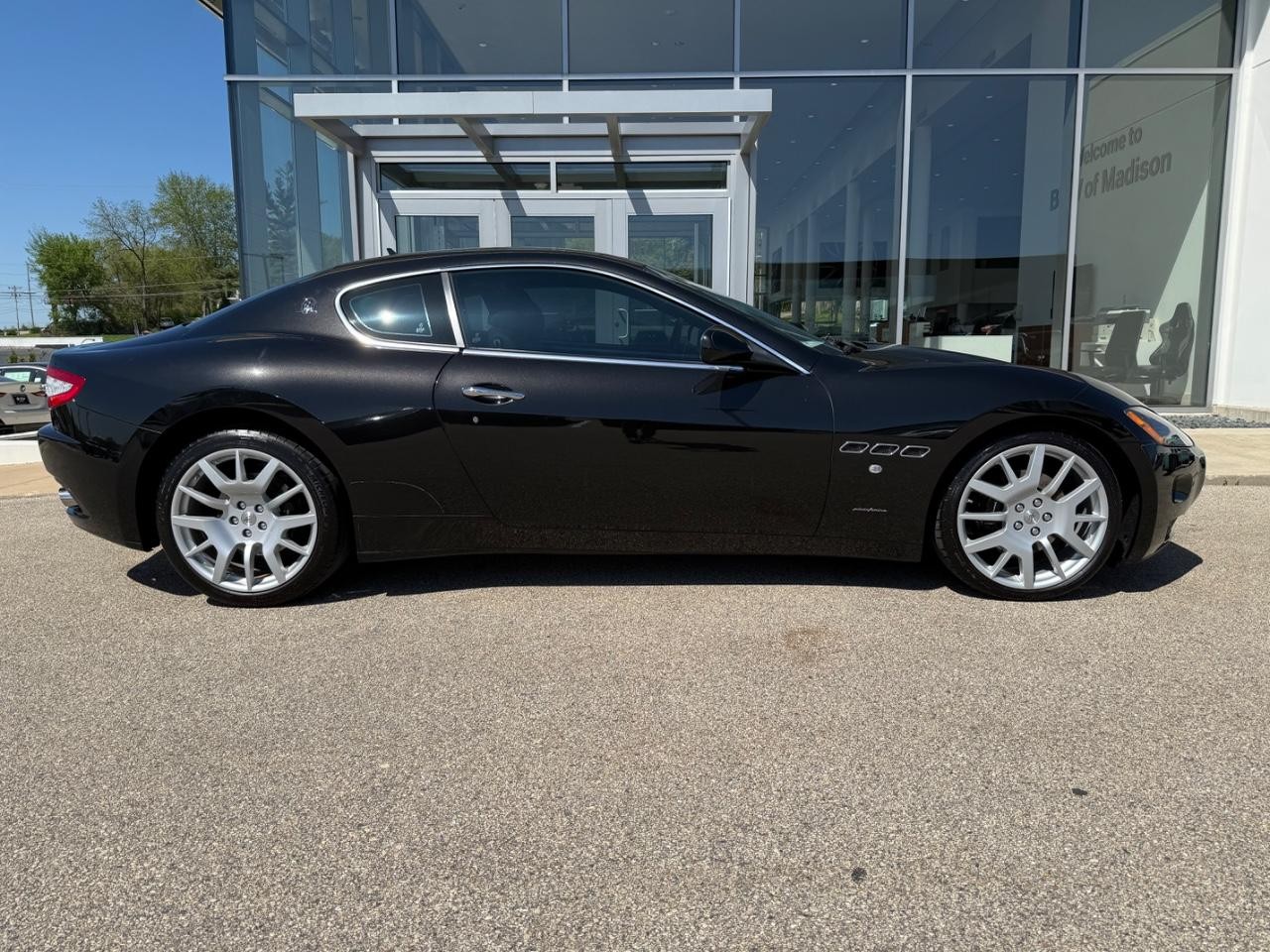 Maserati GranTurismo Vehicle Image 02