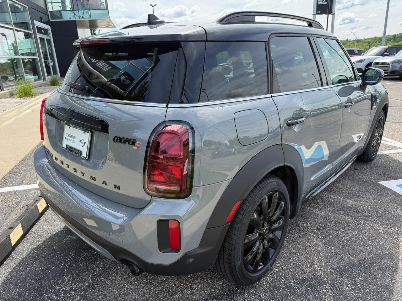 MINI Countryman Vehicle Image 03