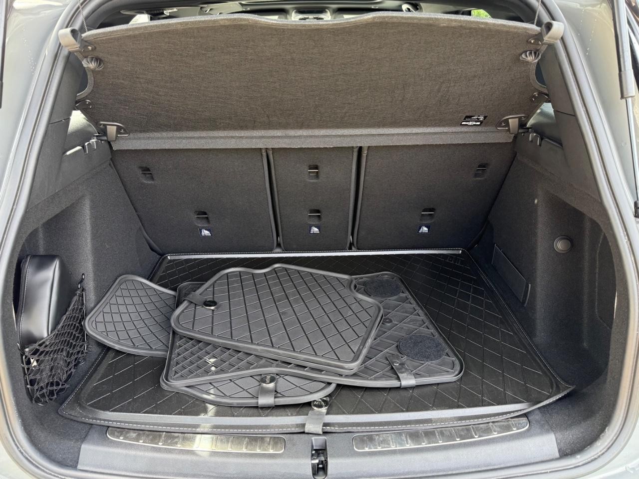 MINI Countryman Vehicle Image 05