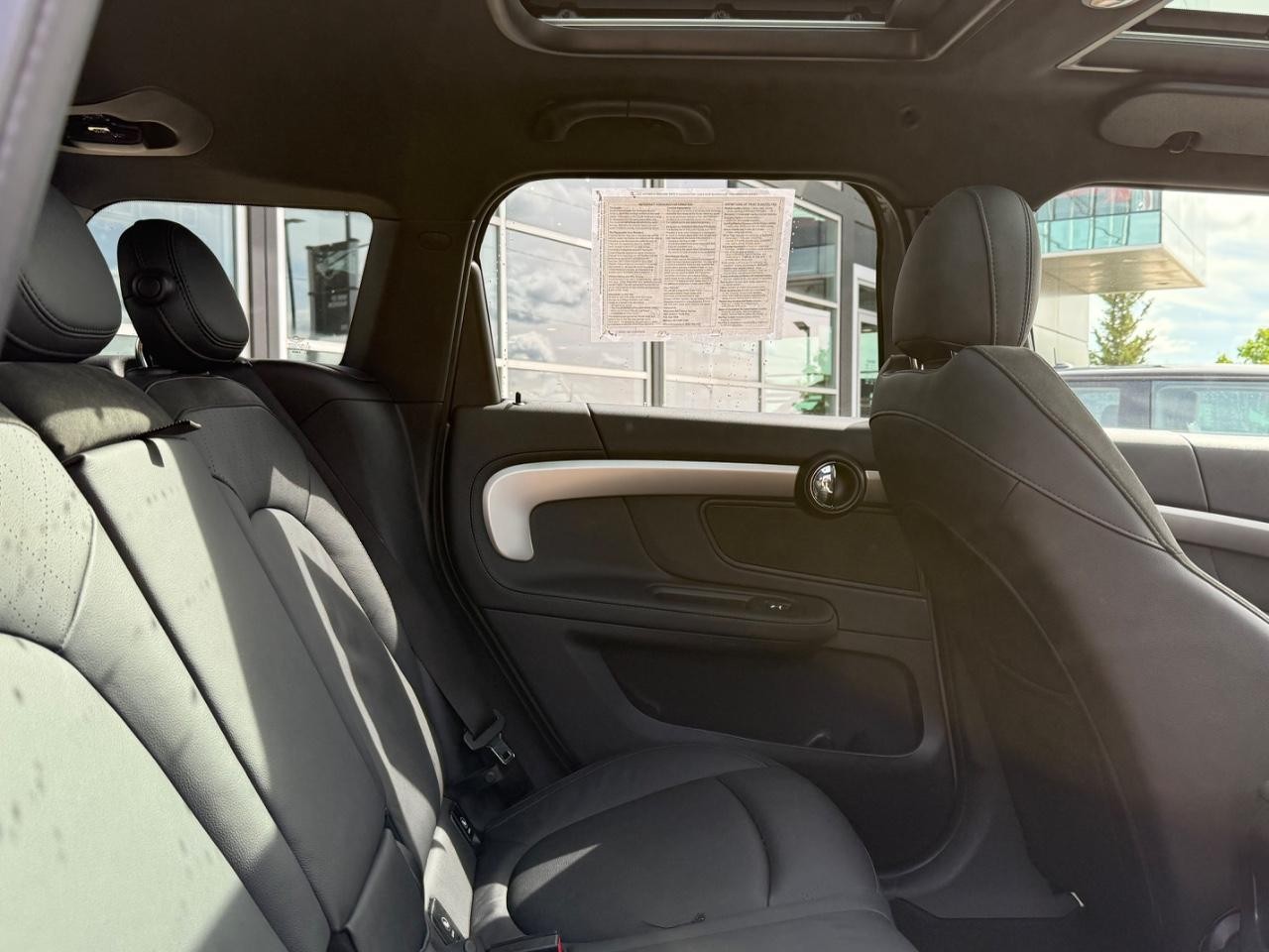 MINI Countryman Vehicle Image 10