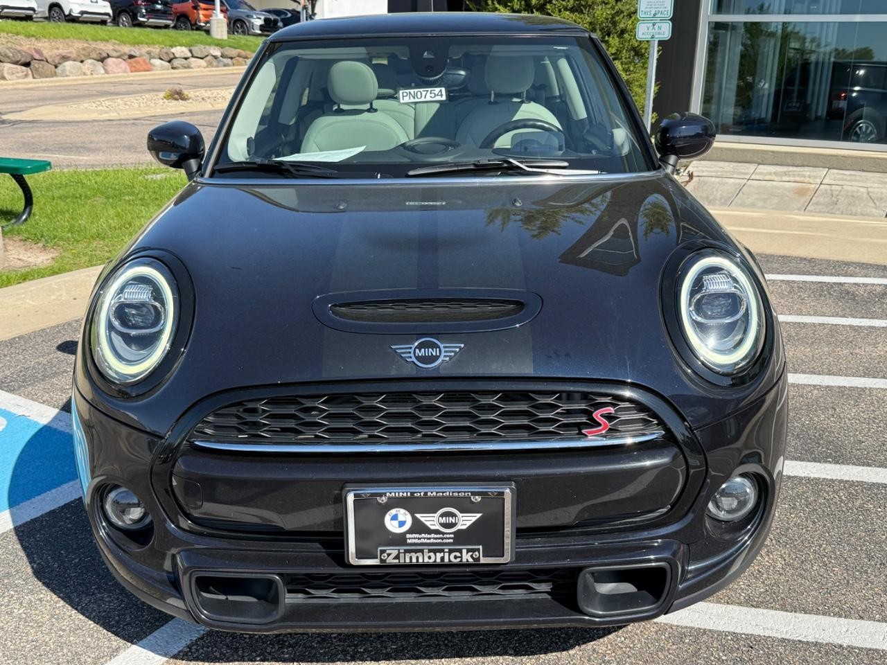 MINI Hardtop 2 Door Vehicle Image 10