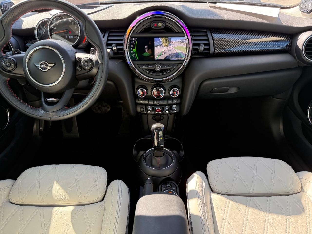 MINI Hardtop 2 Door Vehicle Image 12