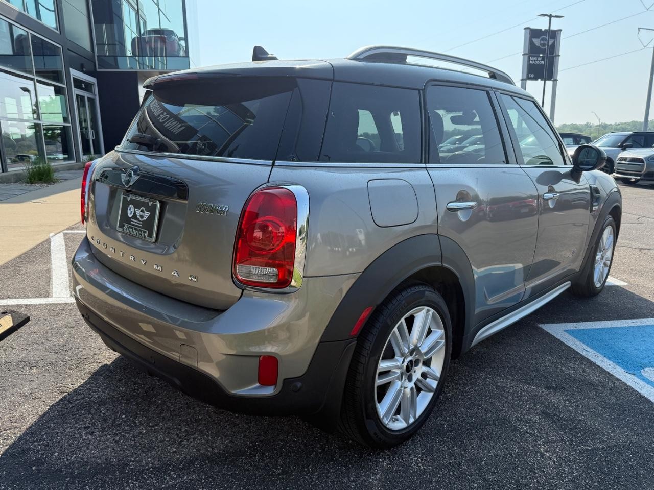 MINI Countryman Vehicle Image 03