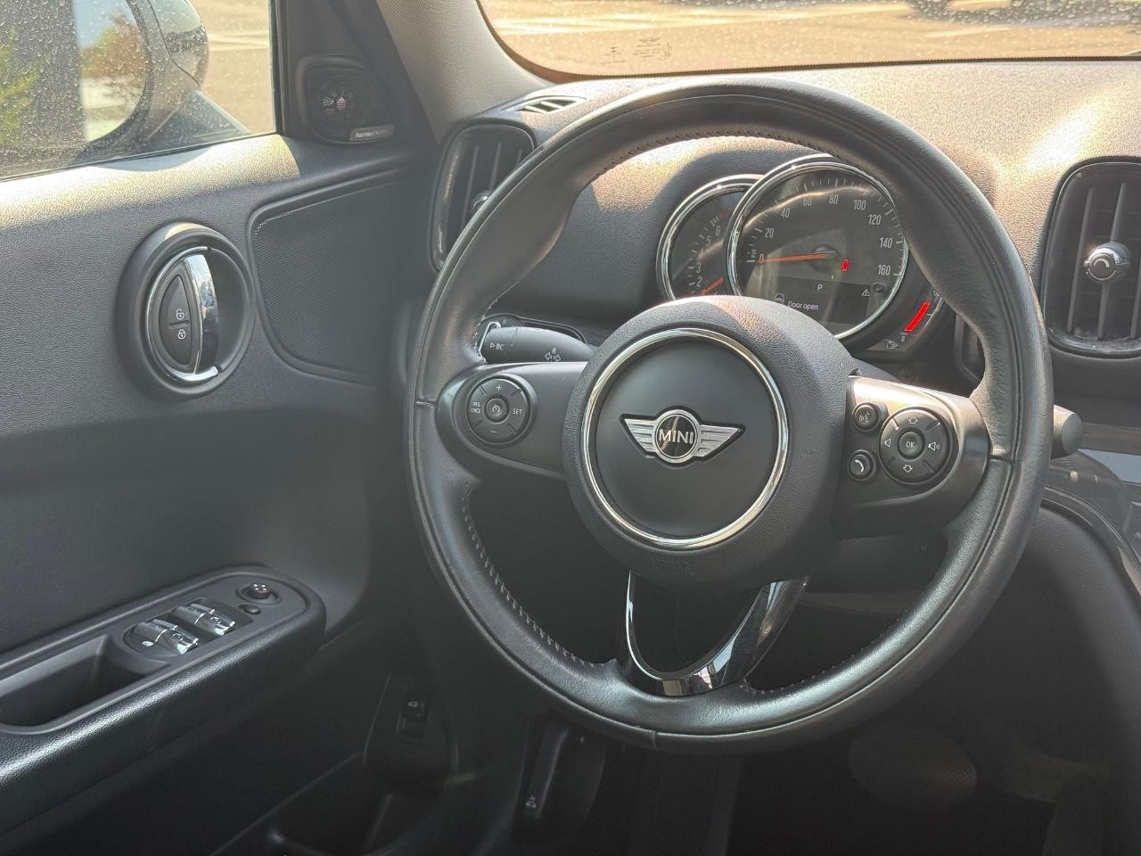 MINI Countryman Vehicle Image 14