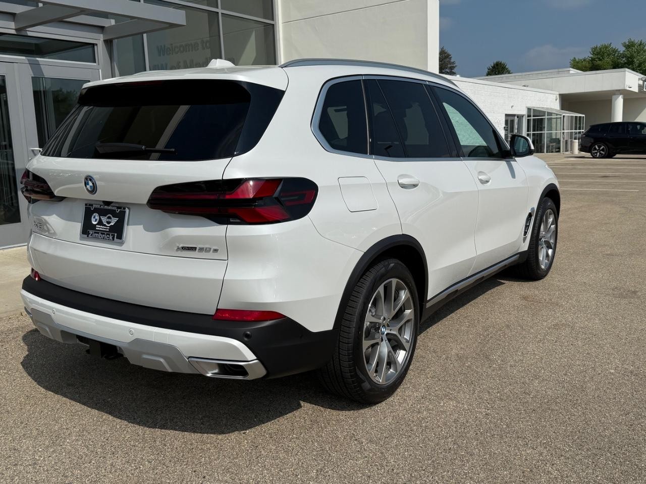 BMW X5 Vehicle Image 03