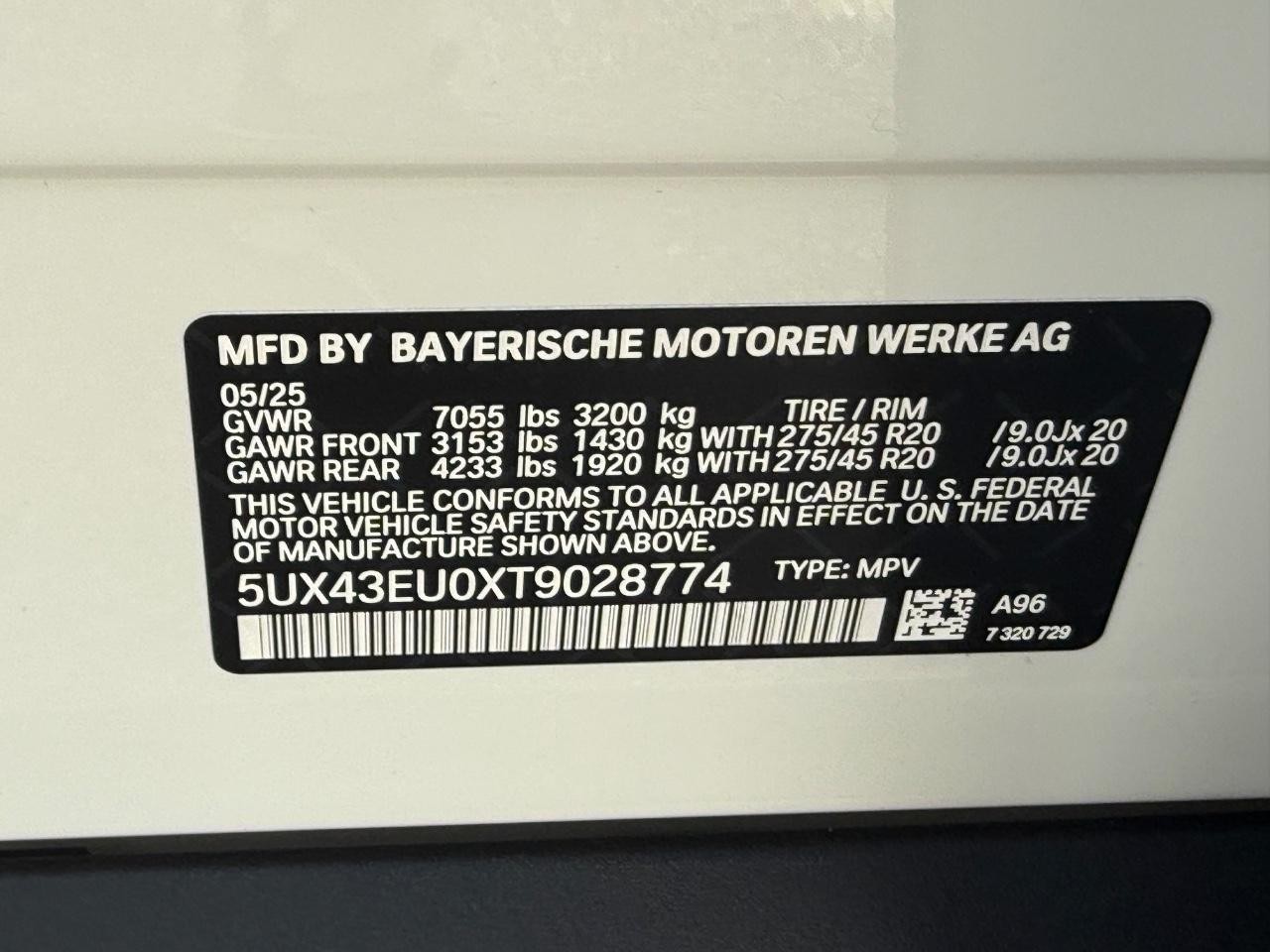 BMW X5 Vehicle Image 19