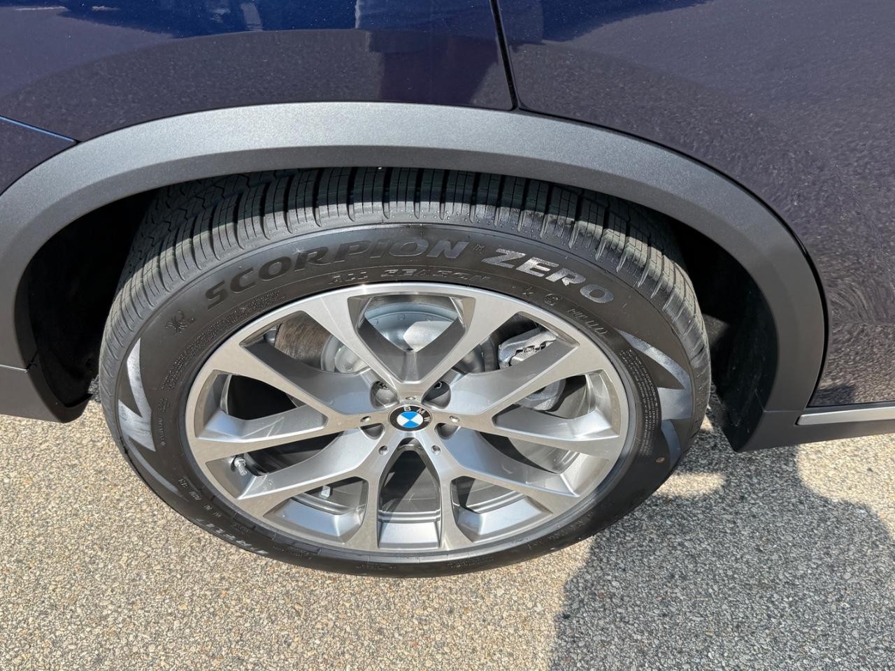 BMW X5 Vehicle Image 04