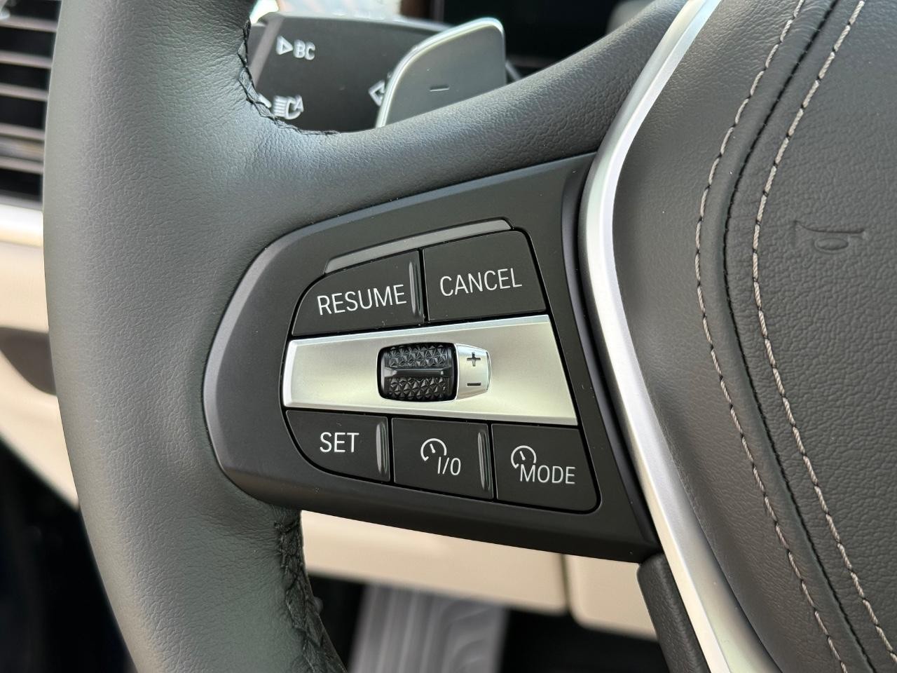 BMW X5 Vehicle Image 12