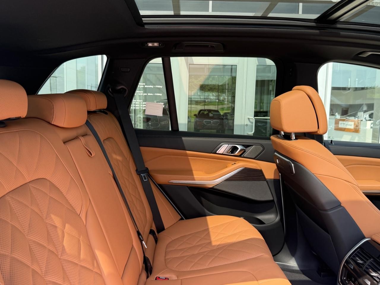 BMW X5 Vehicle Image 05