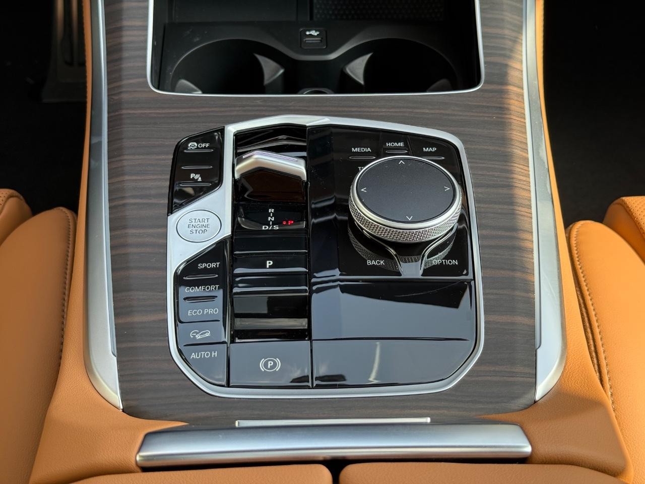 BMW X5 Vehicle Image 08