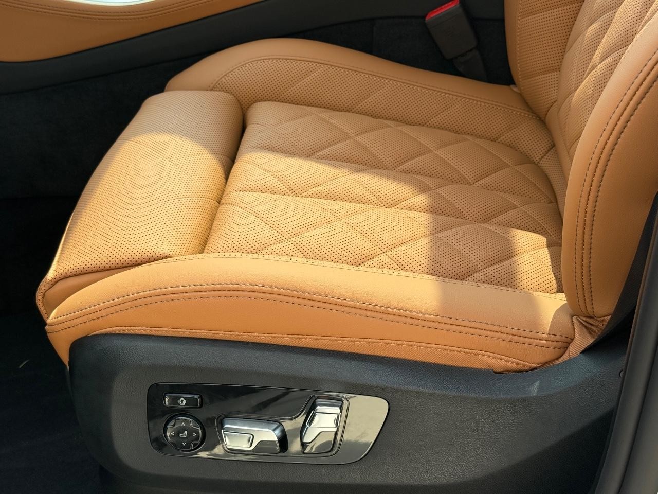 BMW X5 Vehicle Image 18