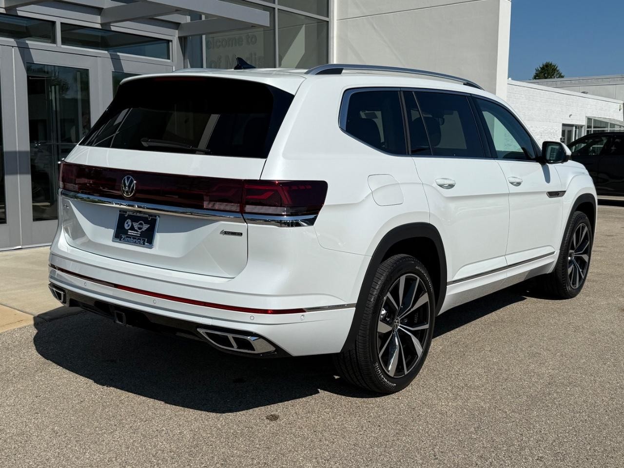 Volkswagen Atlas Vehicle Image 03