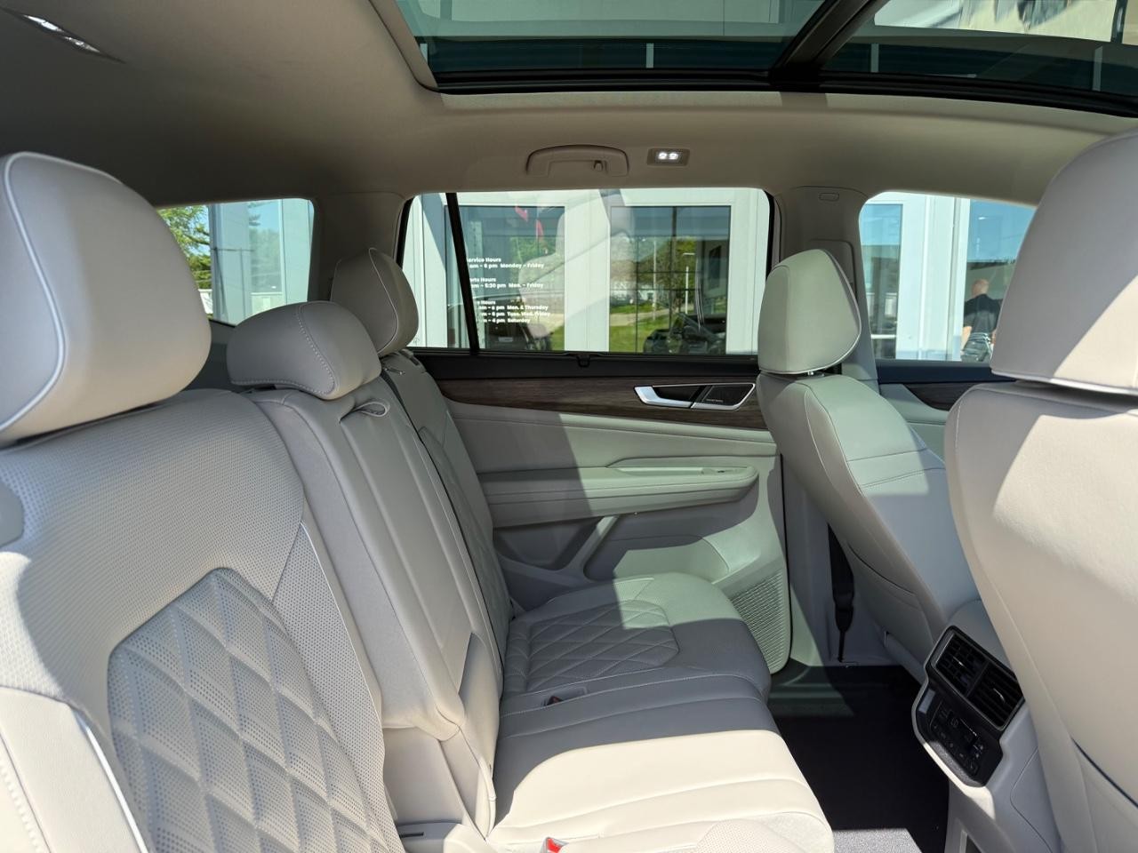 Volkswagen Atlas Vehicle Image 10