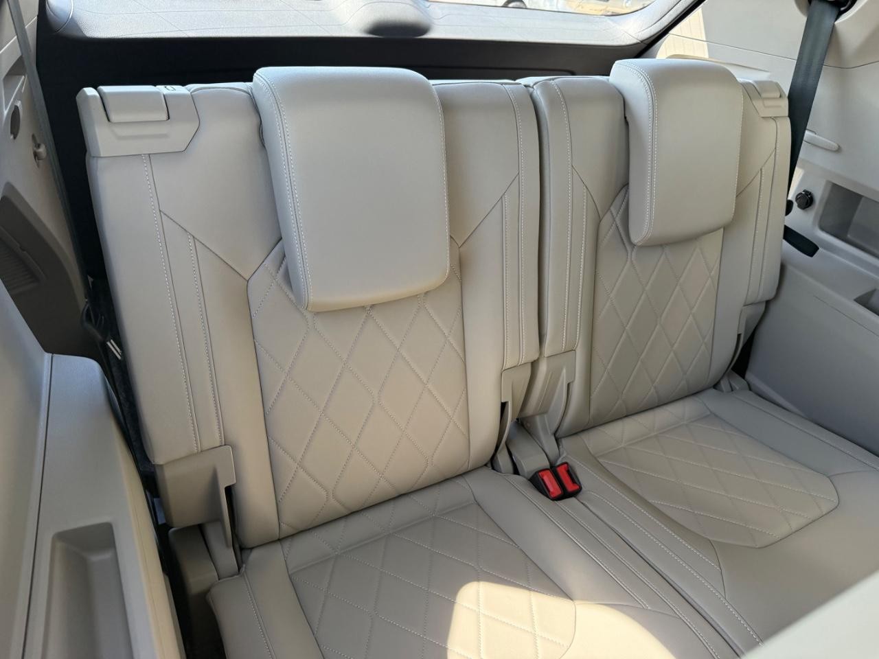 Volkswagen Atlas Vehicle Image 11