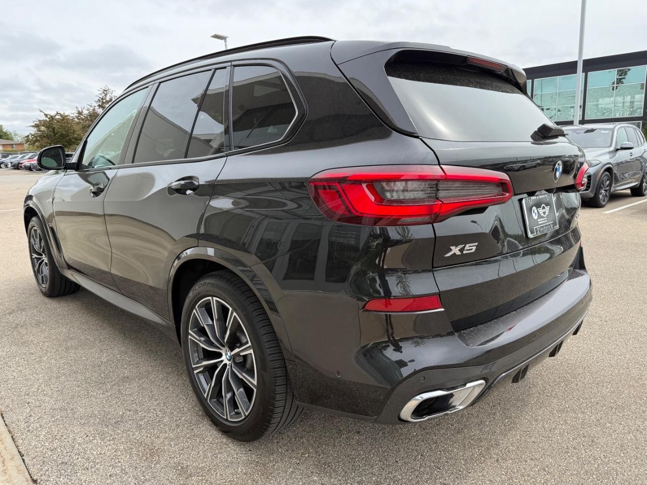 BMW X5 Vehicle Image 06