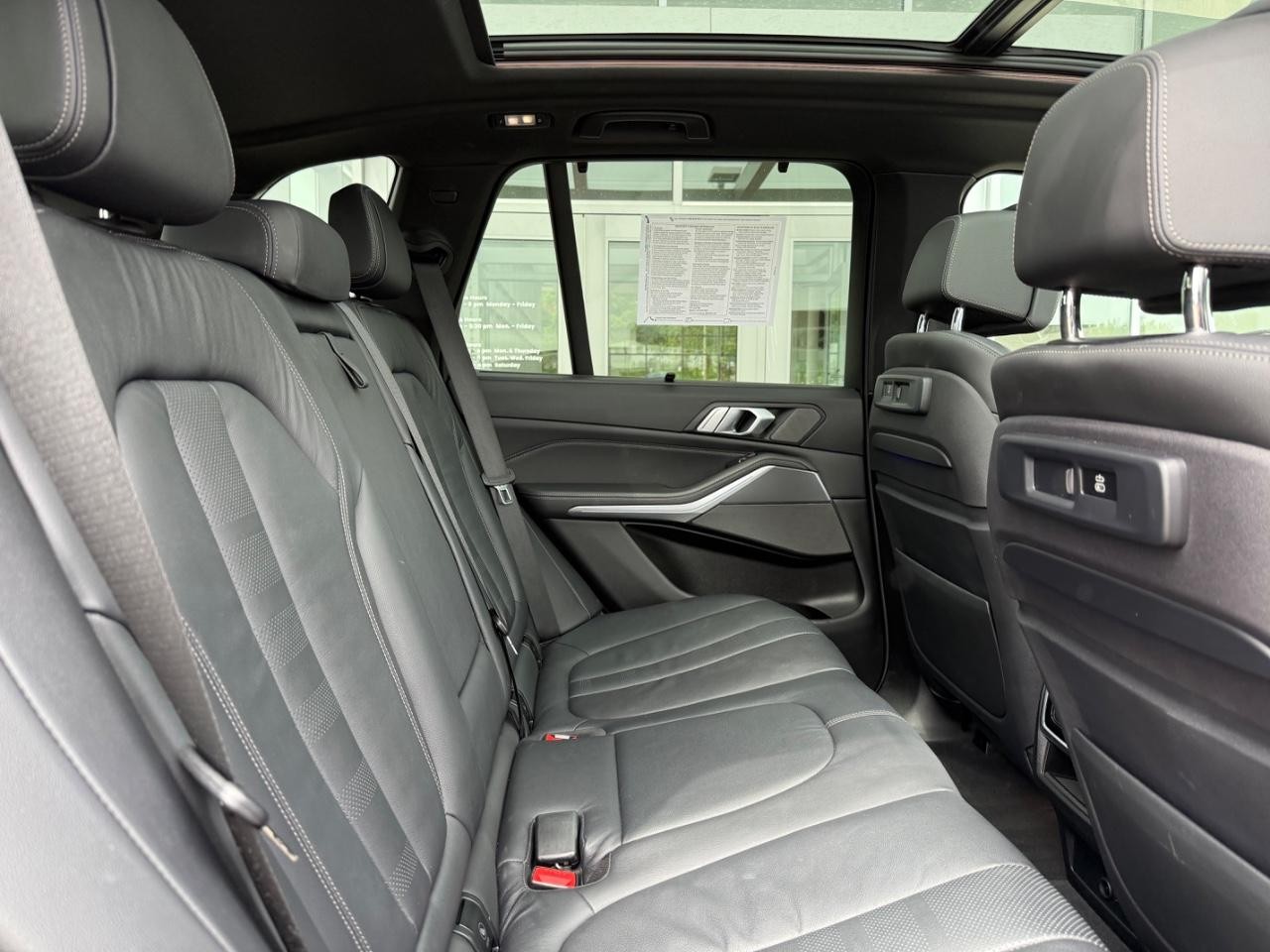 BMW X5 Vehicle Image 10