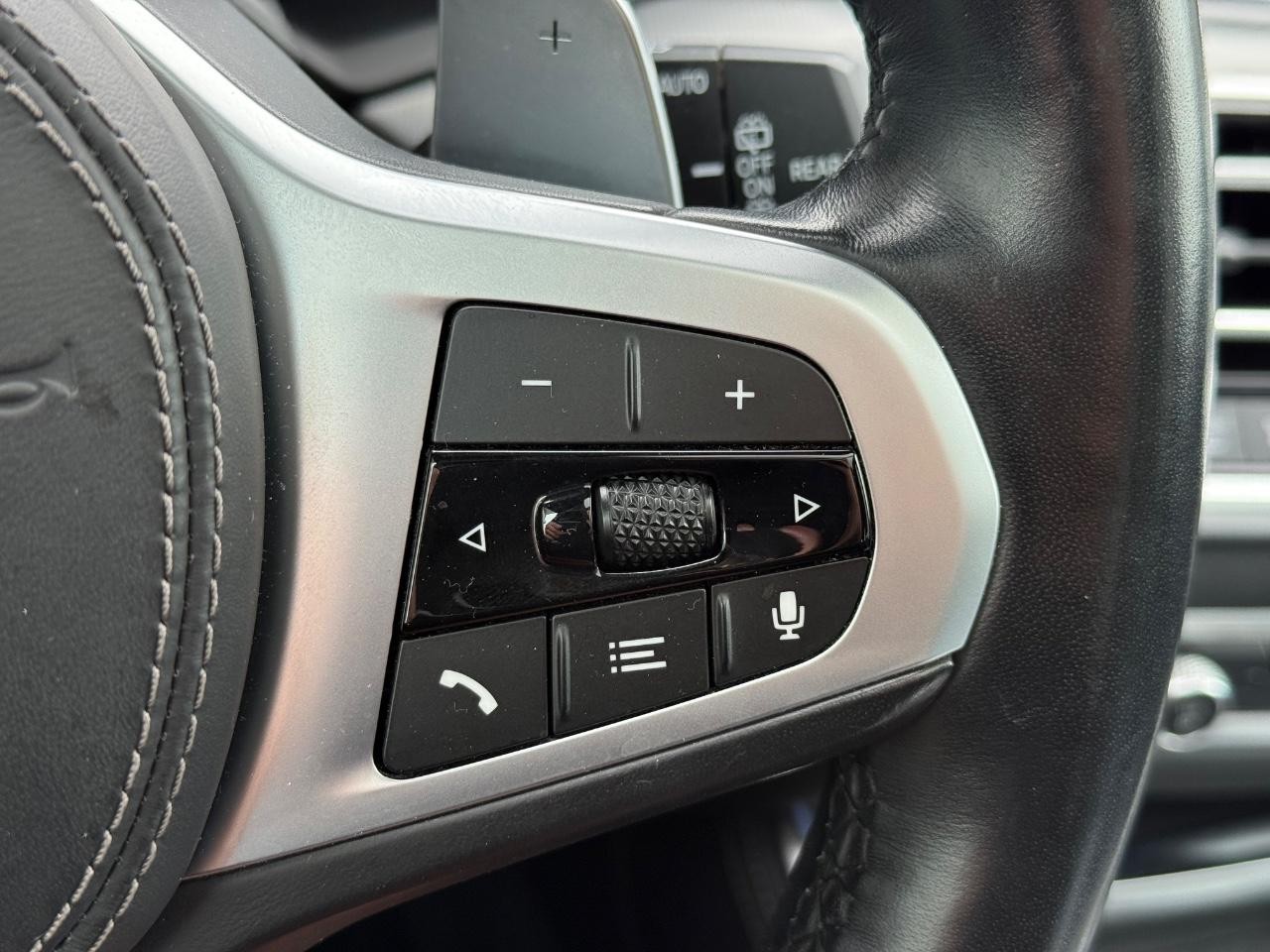 BMW X5 Vehicle Image 18