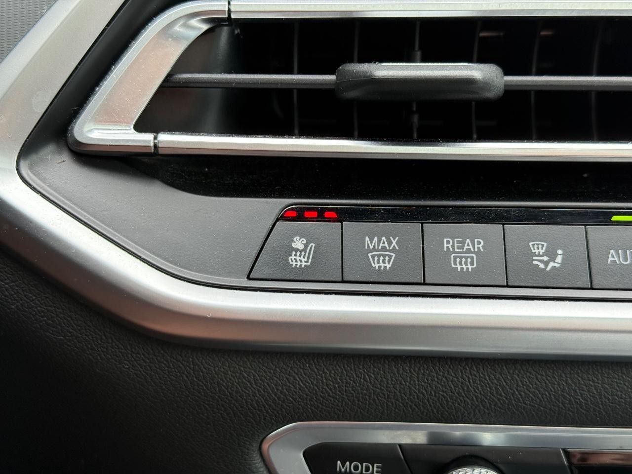 BMW X5 Vehicle Image 21