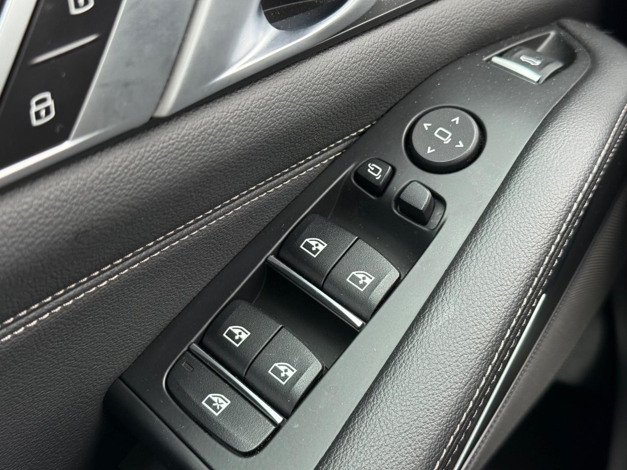 BMW X5 Vehicle Image 23