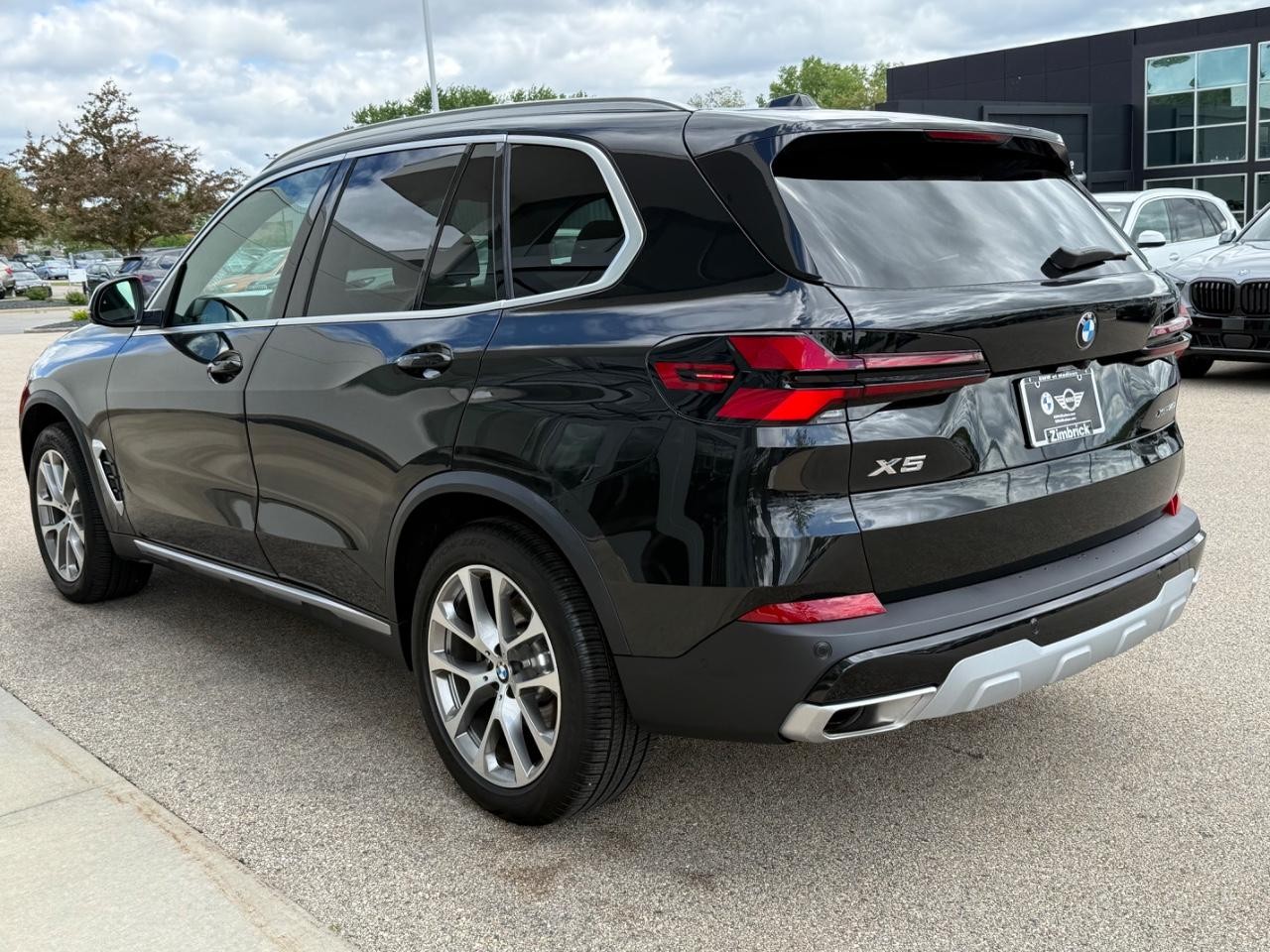 BMW X5 Vehicle Image 05