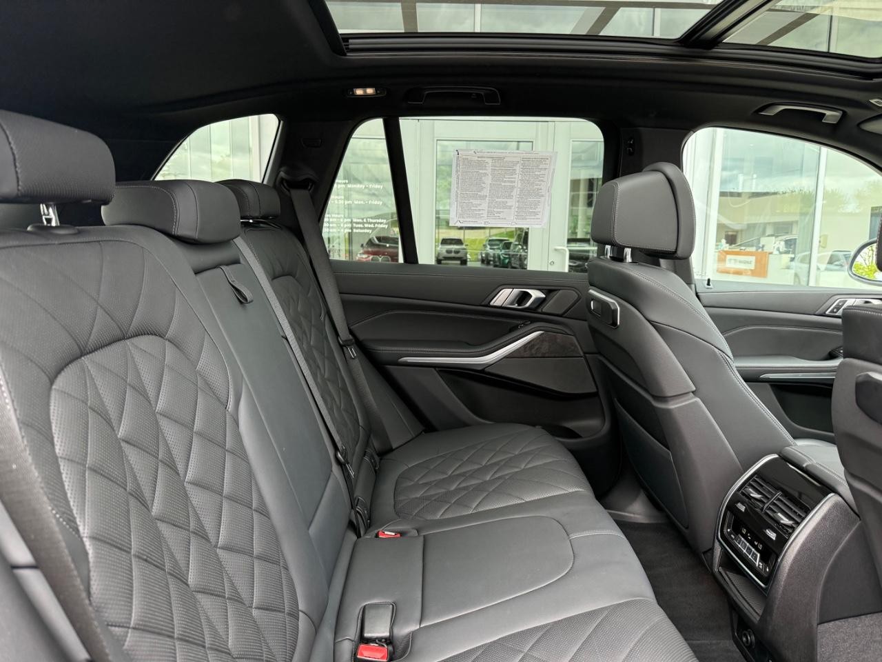 BMW X5 Vehicle Image 09