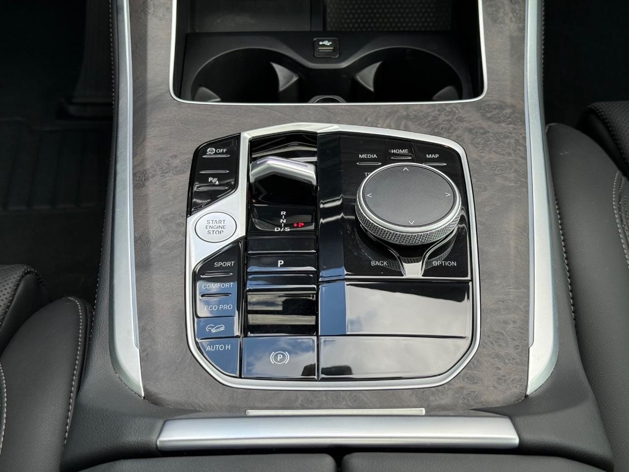 BMW X5 Vehicle Image 12