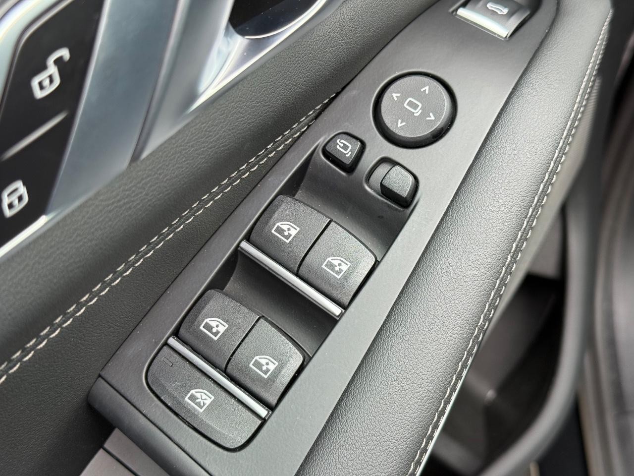 BMW X5 Vehicle Image 21