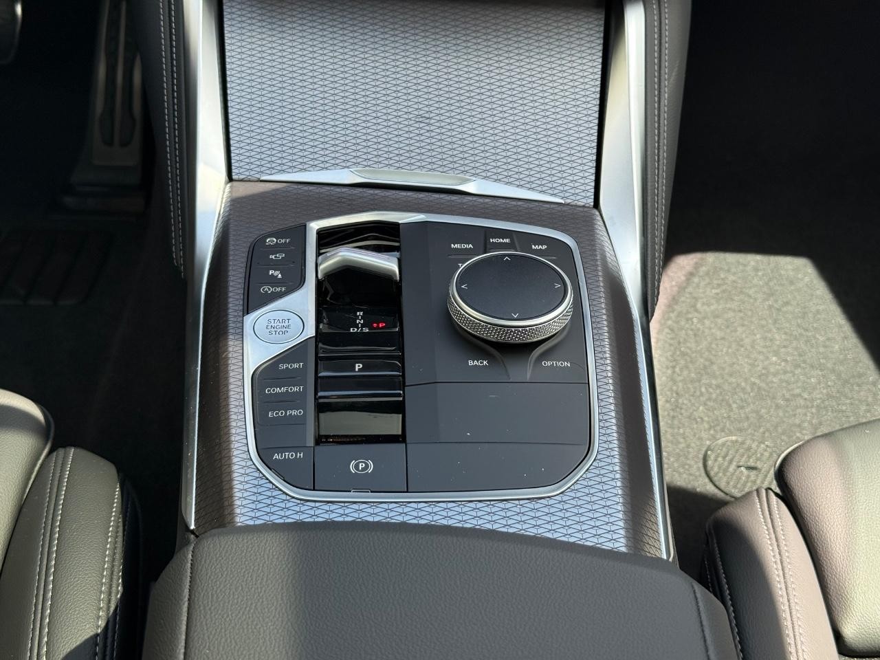 BMW 4 Series Vehicle Image 08