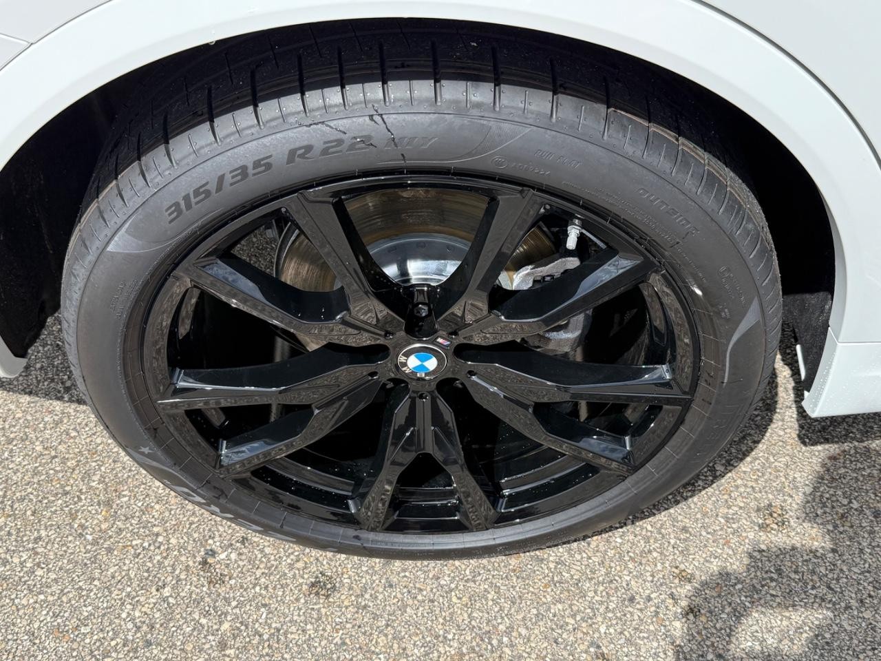BMW X7 Vehicle Image 04