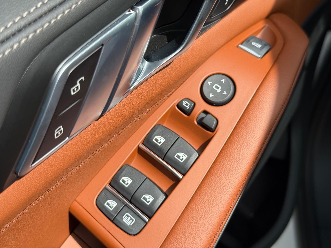 BMW X7 Vehicle Image 17